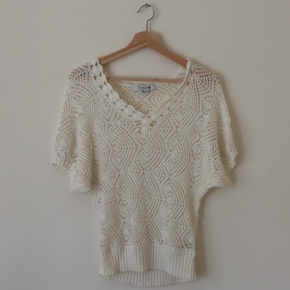Forever 21 size S lace mesh knit short sleeve tee